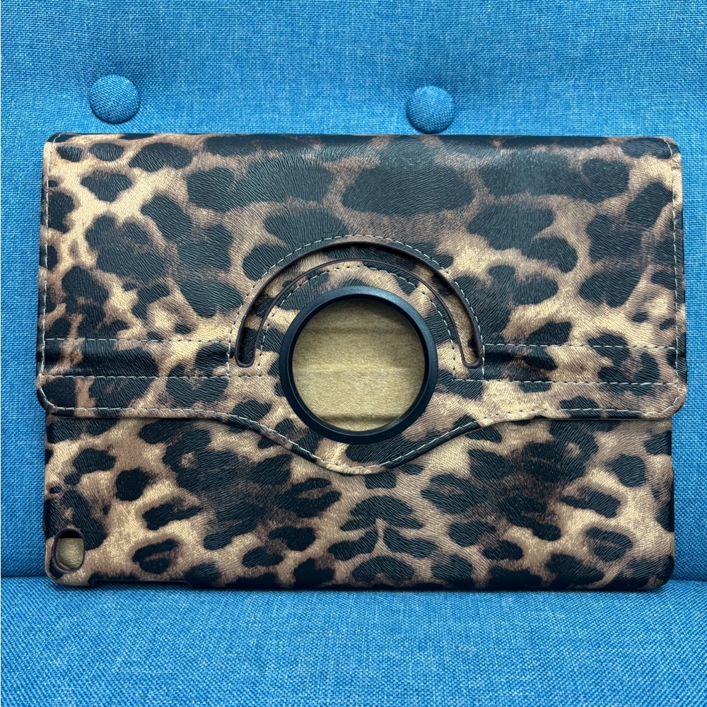 Leopard Print Rotating Tablet Case for IPAD 5 or 6 (9.7 inch screen)
